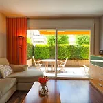 Megan By Hello Homes *
