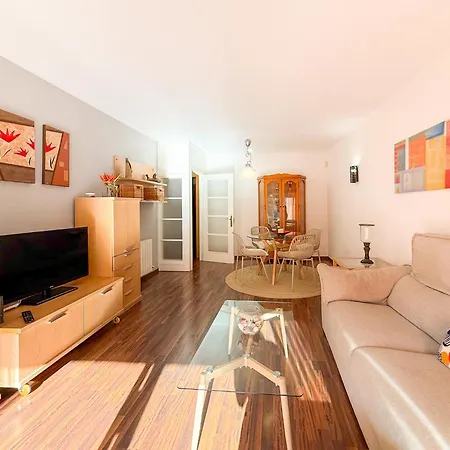 Megan By Hello Homes *