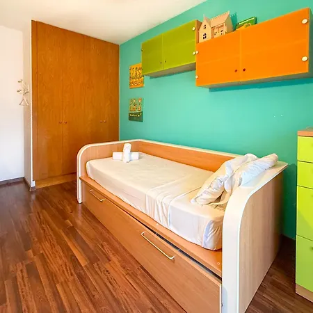 Megan By Hello Homes Apartment