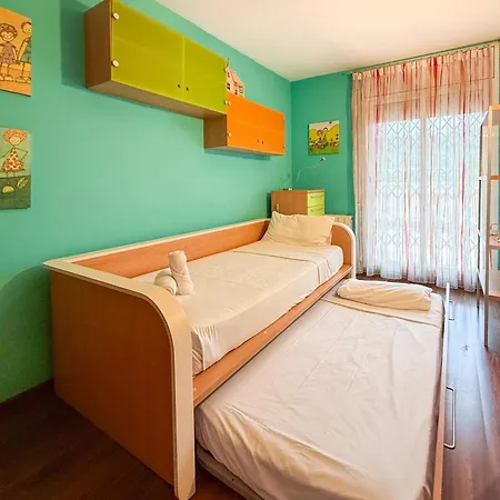 Megan By Hello Homes Apartment