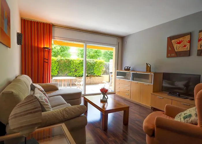 Megan By Hello Homes